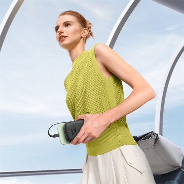 Power Bank 10000MAH QPOW 2 30W med inbyggda USB-C-kablar - Svart