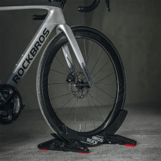 Bicykel Stojan pod kolesom pneumatiky so šírkou nastaviteľnou 3 - 8 cm - čierna