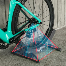 Bicykel Stojan pod kolesom pneumatiky so šírkou nastaviteľnou 3 - 8 cm - čierna