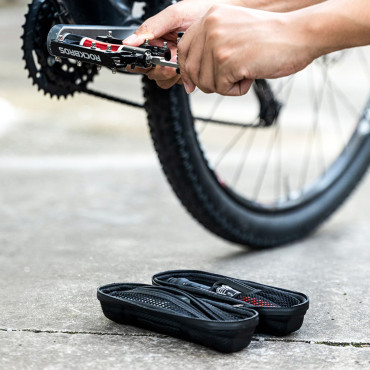 Cykelväska för monterade verktyg i ett flaskhandtag 0.65L - Svart