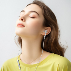 Fones de ouvido com fio com microfone USB-C e controle remoto 1.2m - branco