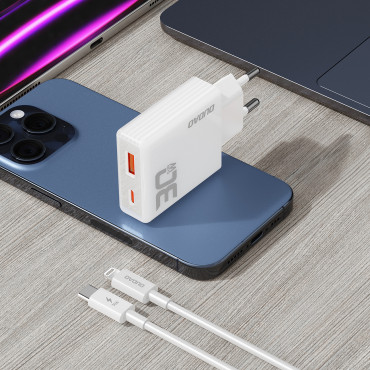 Réseau Chargeur Gan A30EUL 30W USB-A USB-C + USB-C - Câble blanc