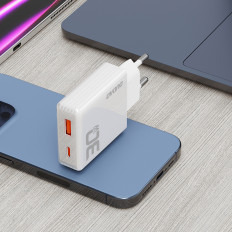 Gan A30EUL 30W USB-A USB-C Network Charger - Hvit