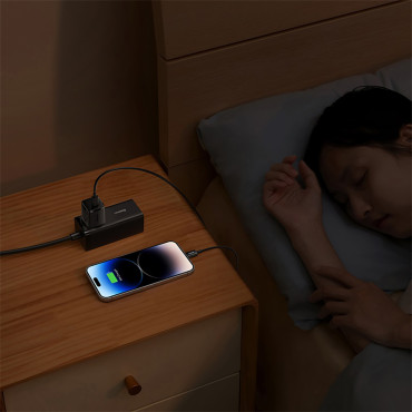 CUBE PRO 30W USB-C tīkla lādētājs - melns