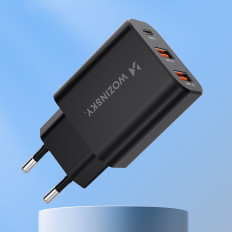 30W USB-C 2X USB-A Sieťová nabíjačka - čierna