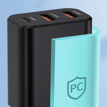 30W USB-C 2X USB-A Sieťová nabíjačka - čierna