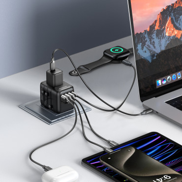 Polnilec Potovalni adapter Universal 17W EU / US / UK / JP / AU / CN - črna