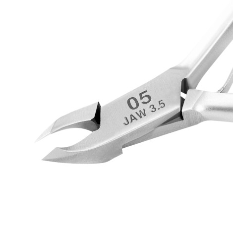 Pince à cuticules Ocho Pro 05 Mâchoire 3,5 mm — gros plan lame