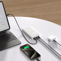 PowerBank JR-PBF12 10000MAH 2.4a 2x USB-A 1x USB-C - valkoinen