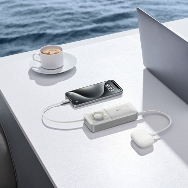 PowerBank Free2Pull 10000MAH 30W su USB-C prievadu ir išskleidžiamajame USB C kabelinėje - pilka