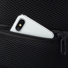 Premium-urbaner Rucksack für eine Diebstahlsicherungsschulter mit Organizer und USB - Schwarz