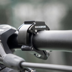 C-alakú kerékpár - fekete