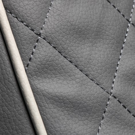 Sakura Comfort Plus 806 Massagesessel Grau — Detailaufnahme Oberfläche