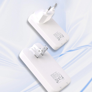 Traveller Loader Ultrathienka GAN 65W USB-A USB-C PD EU / US - Bela