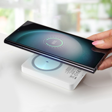 POWERBANK 5000 MAH USB C Suderinama su "MagSafe" - balta