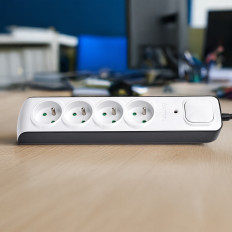 Antislipstrook 4 sockets 1.5m - wit