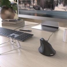 Káblová myš EMC-500 ergonomická vertikálna - čierna