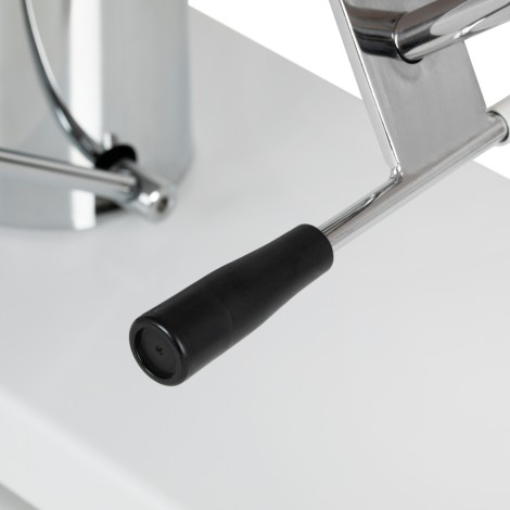Hydraulische cosmetische stoel Basic 210 roze — detail handvat