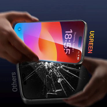 Gehard glas met een montageframe op iPhone 16 Pro Max - 2 stuks.