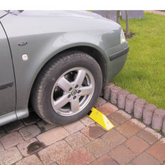 Avto Stop Parking Separator. Rumena