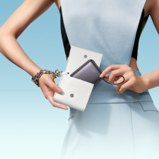 PowerBank 10000MAH 22,5 W s vstavanými bleskovými káblami USB-C - čierna