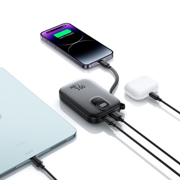 Powerbank 10000mAh med inbyggd kabel 22.5 Iphone Lightning USB-C 0,25 cm - Svart