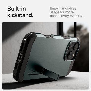 Primer na iPhone 16 Pro s Tough Armor Magsafe - Green