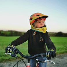 Kinderfahrradhelm mit abnehmbarer Kiefergröße S - gelb und orange