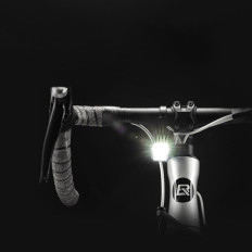 Priekšējais velosipēdu apgaismojums 1000 lm ar USB-C Cable - USB-A - Melns