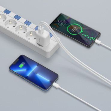 USB-C PD 20W / USB-A Tīkla lādētājs QC 3.0 ar USB-C / iPhone zibens - balts