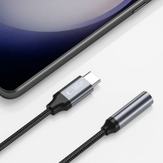 USB-C üleminekuadapter - Mini Jack 3.5mm - must