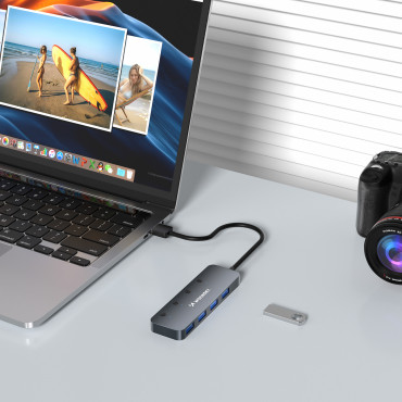 Hub distributer 4x USB-A z aluminijastimi stikali - siva