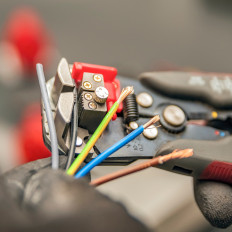 Insulated wire for cables 0.2-6 mm