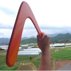 Australian wooden orange bumerang classic bumerang for fun and science throwing, made of wood