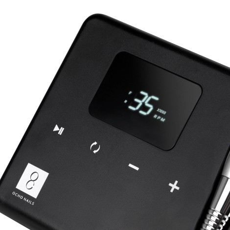 OCHO TECHNIC 65W musta kynsien porakone — lähikuva säätimistä