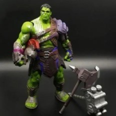 Figur Hulk Ragnrok Avergers Avengers 20cm Retail Collectoric Figur från filmen Thor Ragnarane med rörliga delar