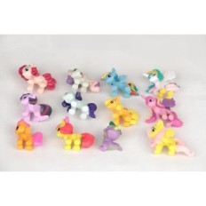 Una serie di figure colorate del pony, per i bambini da giocare e da collezione, 12 pezzi