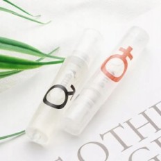 Um conjunto de perfume com os feromônios a atrai e atrai seus perfumes sedutores para homens e mulheres que aumentam a atrativid