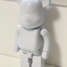 Bearbrick Teddy Bear 400% Figur Inside 28cm White Designer Collector's Figur til stue Decoration eller Office