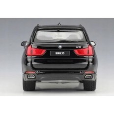 Modèle BMW X5 sur une échelle 1:24 Miniature de collection noire de SUV de luxe