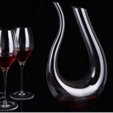 Decaner Decanter pro víno 1.5 L Crystal Glass Elegantní džbán pro porci červené víno a nápoje