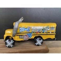 Bussi Miss Fritter Fairy Tale Interactive Car Toy innoittamana elokuvan