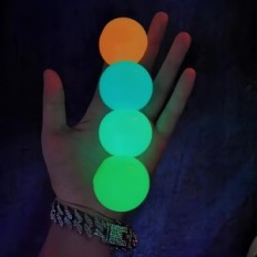 Antistress Balls Sticky Glödande 4 st 65mm Set av belysningsbollar för tak och sensorisk kul