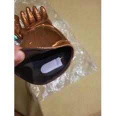 Infinity Glove Thanosa hehkuu 30 cm keräily lelu äänen ja valon vaikutus