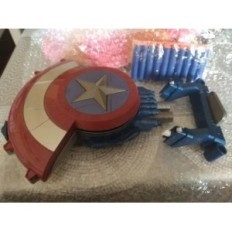Toy Captain America Shield Shot interaktivni štit s funkcijom snimanja, idealnim za ljubitelje osvetnika
