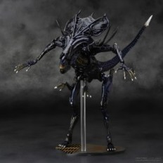 Figur av drottningen av utländsk utländsk film 32 cm Realistisk samlarens karaktär från serien Alien