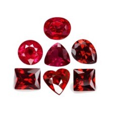 Rubin Kambodia Set 7 ks Veľkosť Karat 7x7mm Vynikajúce rezanie MERANIE VEĽMI DOBRÝ KRAJINY