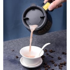 Taza termal Taza auto-inflamable con función de mezcla después de presionar el botón ideal para café o cacao