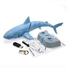 Remini remotely controlled water toy for children with realistic movement