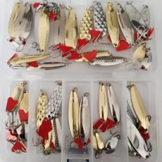 Set di 36 PCS Skinkill Un pendolo predatore in una scatola Esche da pesca Metallo per la rotazione